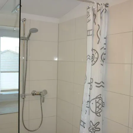 Apartment Feriewohnungen Zum Leuchtturm Bastorf