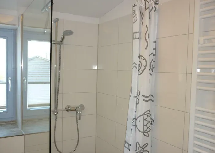 Apartamento Feriewohnungen Zum Leuchtturm Bastorf